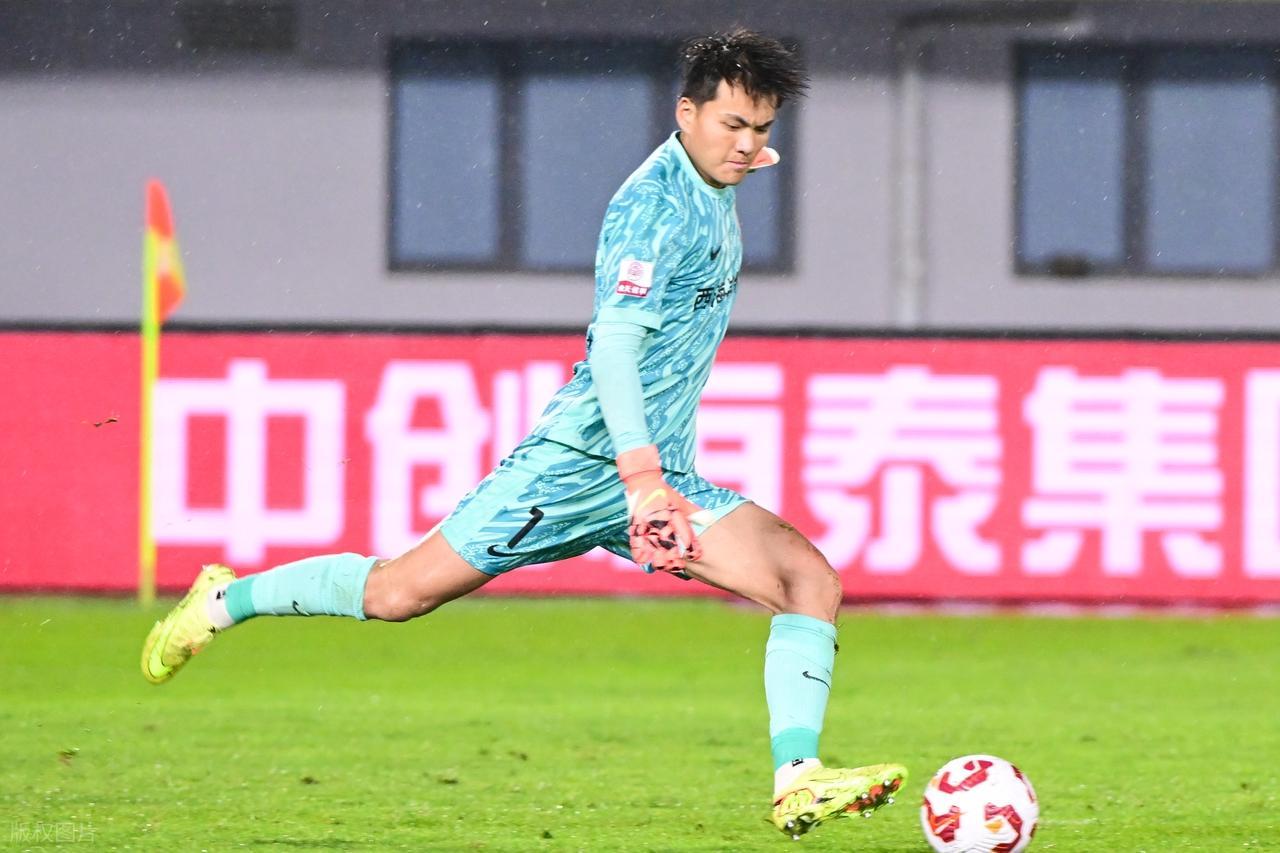 kaiyun-没拿到最佳，李昊一句话显大将之风，王钰栋却把自己推上风口浪尖