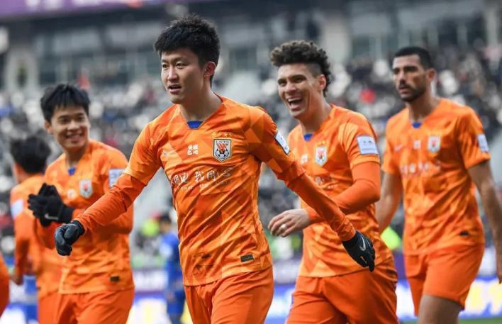 开云kaiyun体育-段刘愚本赛季有望成鲁能主力阵容黑马！未来有望挑大梁，值得期待