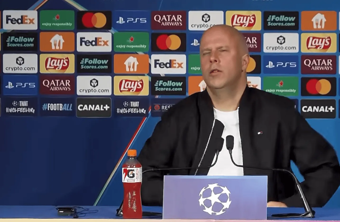 开云体育官方入口-斯洛特：4后卫还是5后卫？那我问你，谁能阻止巴黎这样狂攻